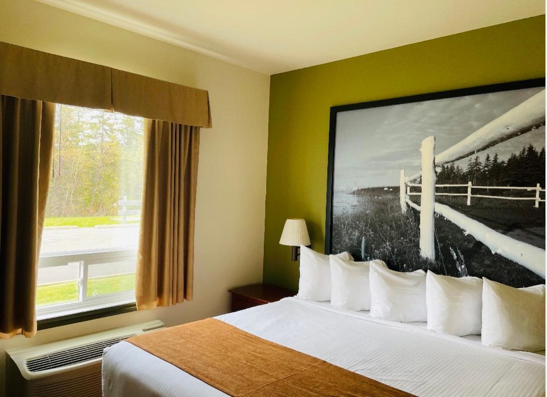 Super 8 by Wyndham Amherst NS Eksteriør billede