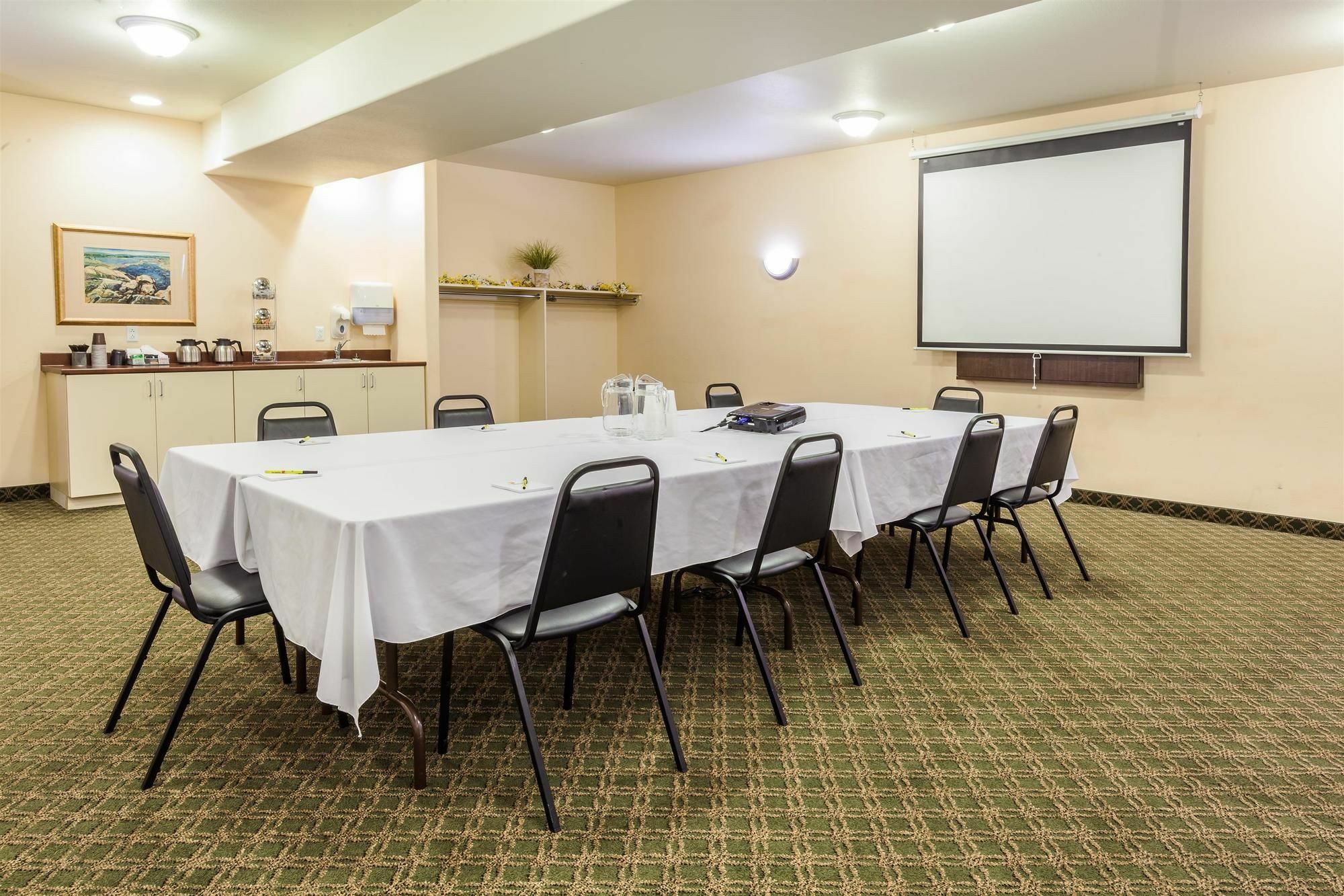 Super 8 by Wyndham Amherst NS Eksteriør billede